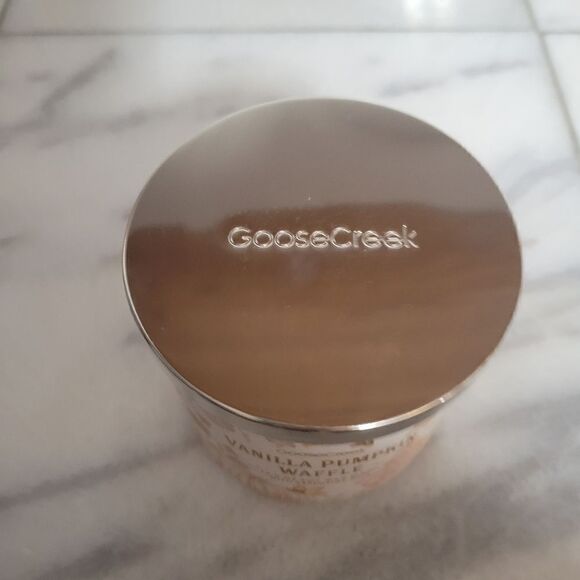 GOOSE CREEK  VANILLA PUMPKIN WAFFLE SOY WAX  LARGE 3-WICK CANDLE 14.5 oz - Picture 3 of 6